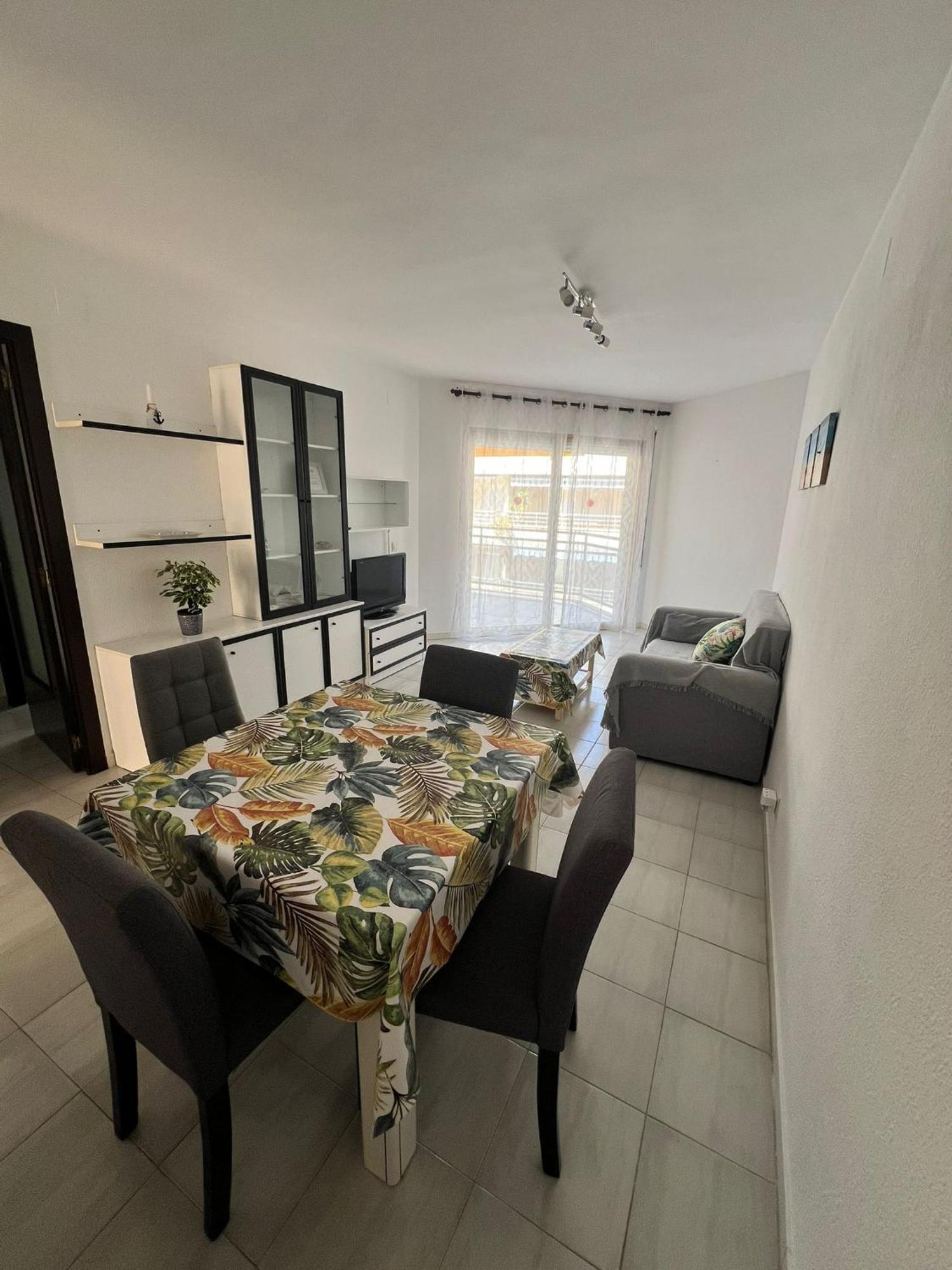 Apartamentos Versailles Villafortuny Exterior photo